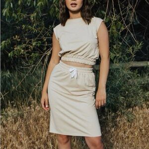 ARMONIE SLEEVELESS TOP &
SKIRT SET large